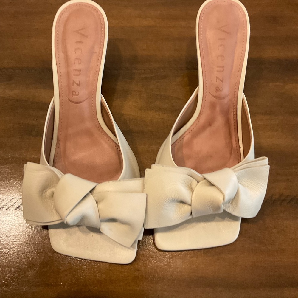 Vicenza Wharton Mules for BHLD Anthropologie. Ivory. Size 7